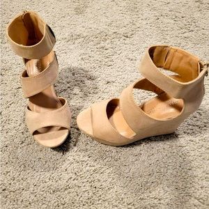 Barely worn nude wedges